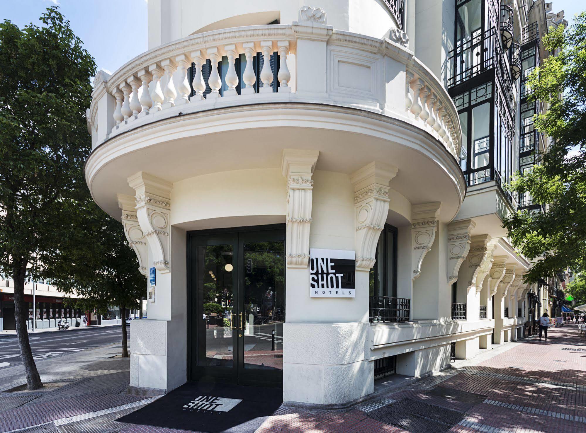 One Shot Luchana Madrid Exterior foto