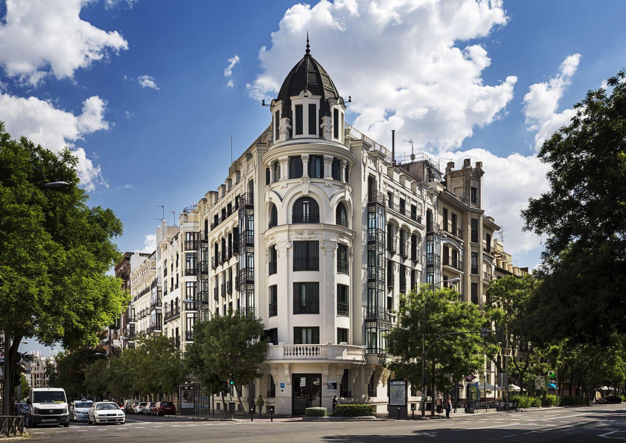 One Shot Luchana Madrid Exterior foto